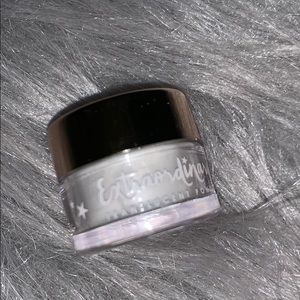 Extraordinary Translucent Powder